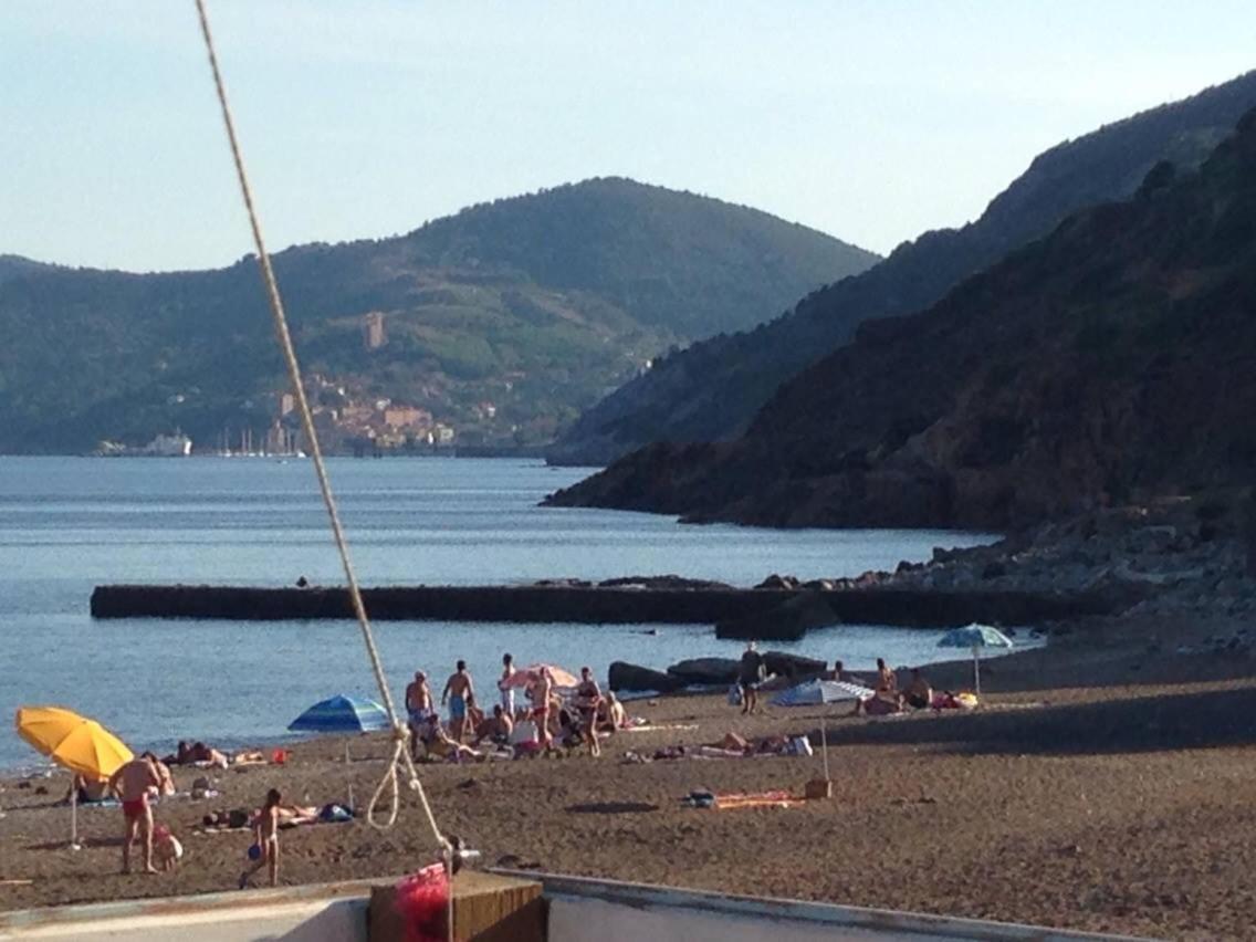 Appartamenti Estivi Anna E Pino Rio Marina Exterior foto